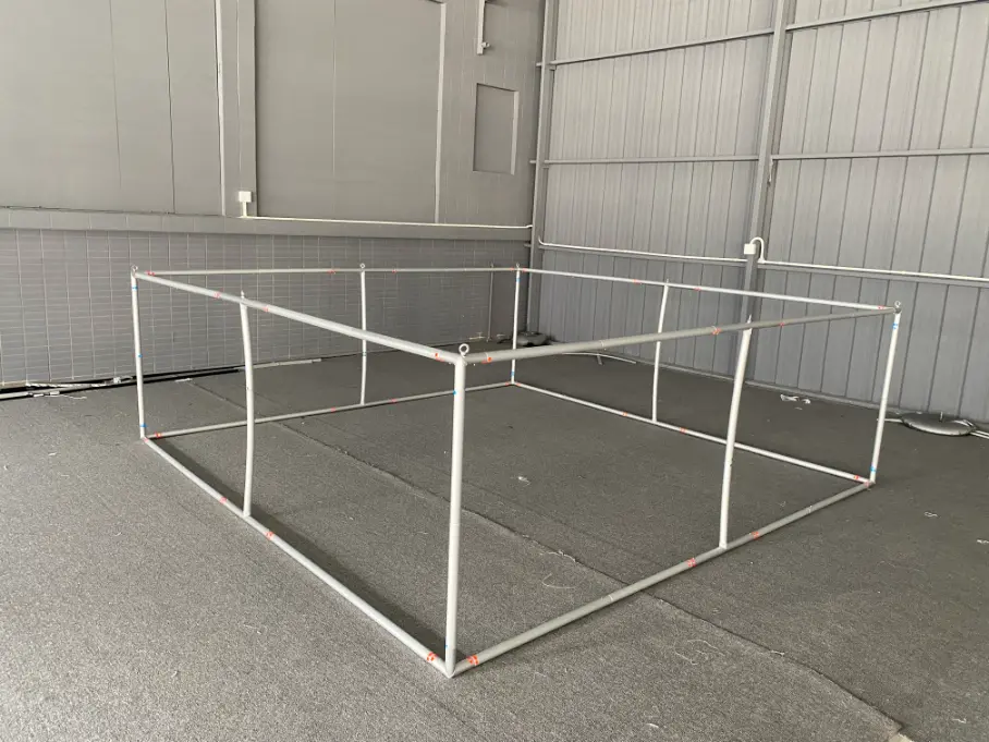 ဟေ့၊ ခိုင်ခံ့သောနောက်ခံကားရပ်ဘောင်တစ်ခုလိုပါသလား။ စကားပြောကြရအောင်။